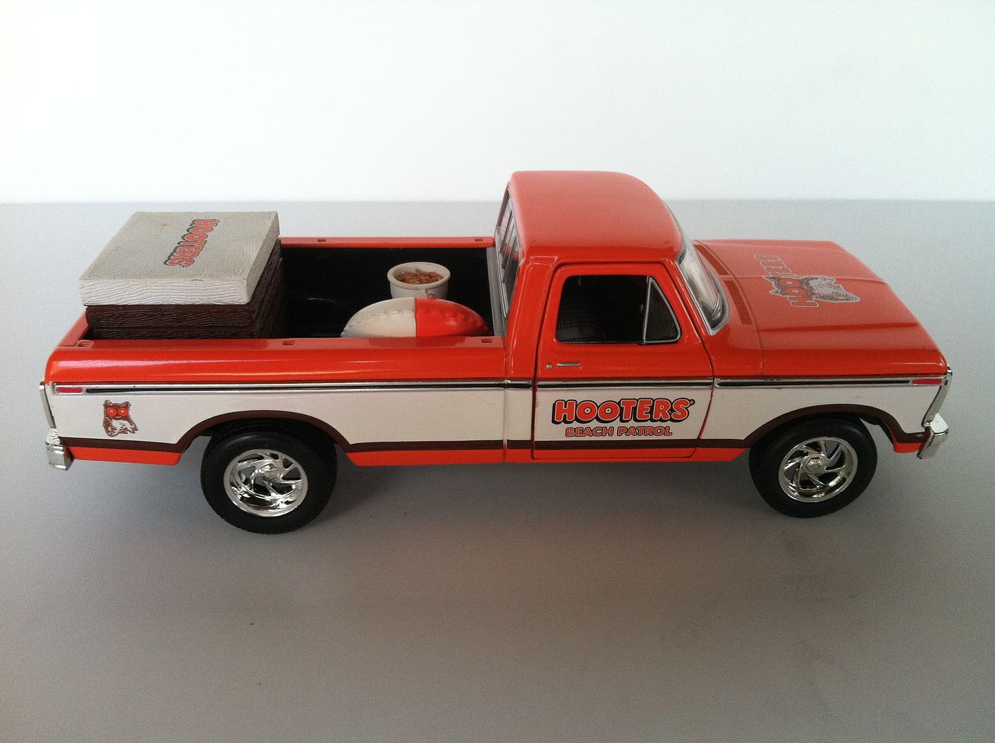Diecast Car Forums Pics............... Hooters Diecast Zone